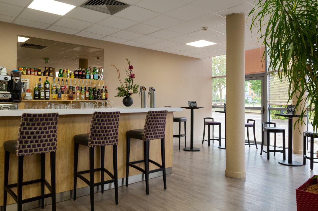 里昂圣艾修伯里机场舒适酒店 科隆别索尼约 外观 照片